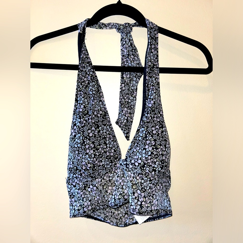 Gillyhicks floral halter top